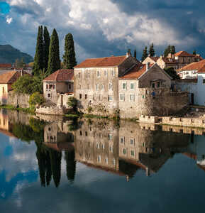 2022/12/images/tour_1152/trebinje-panorama-trebisnjica.jpg