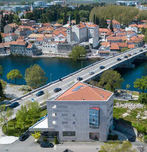 2022/12/images/tour_1152/trebinje-dron-panorama-sesto-senso-print.jpg